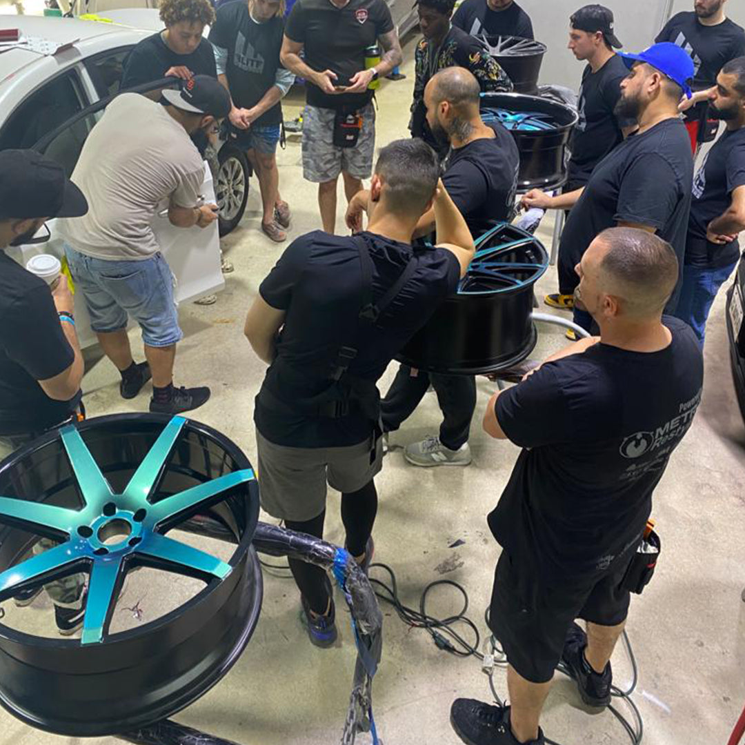Elite Wrappers car wrapping class